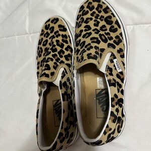 Women’s Cheetah print vans